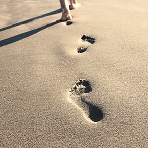 footprints-sand